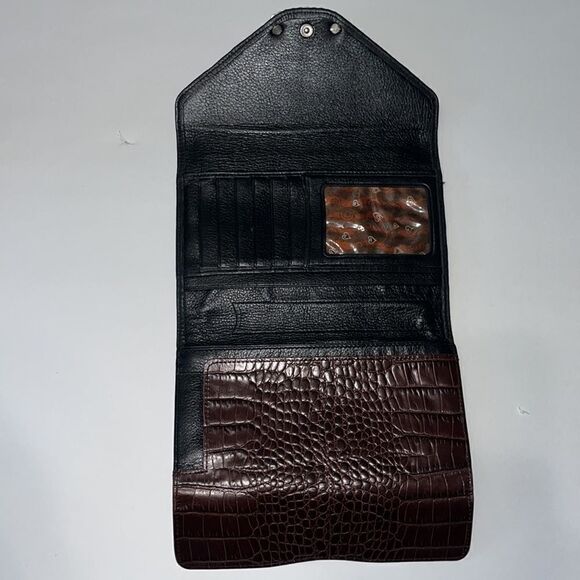 Vintage Brighton black pebbled leather clutch approx 8”x5”x 15” opened up. - Picture 6 of 8